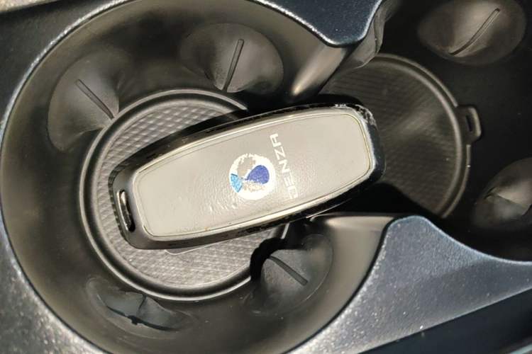 Used Denza D9 2024 DM-i 1050 Luxury Model Vehicle Key