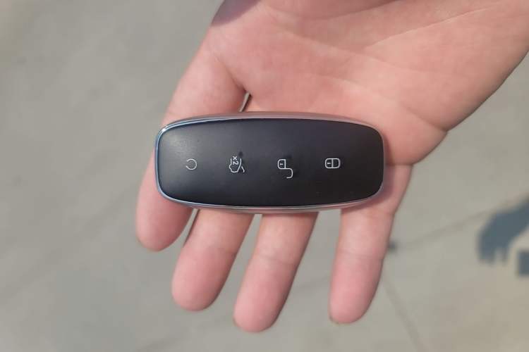 Used Denza D9 2024 DM-i 1050 Luxury Model Vehicle Key