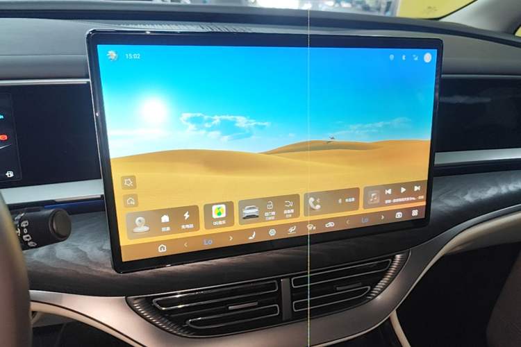Used Denza D9 2024 DM-i 980 Four-Wheel Drive Prestige Model Audio And AC Panel