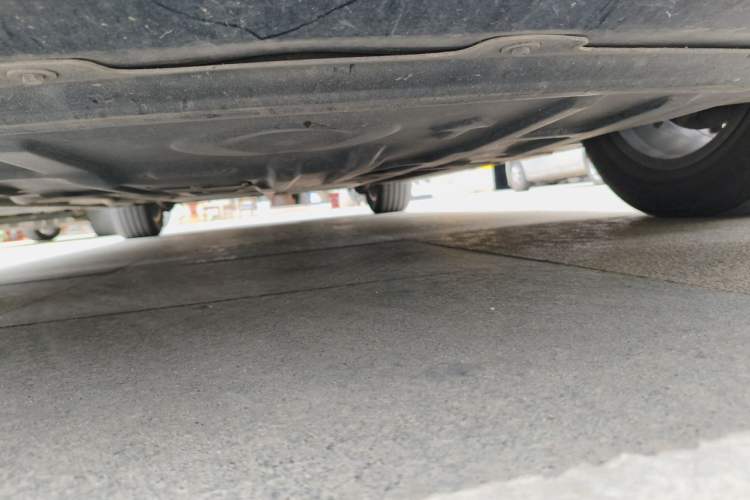 Used Denza D9 2024 DM-i 1050 Luxury Model Chassis Front