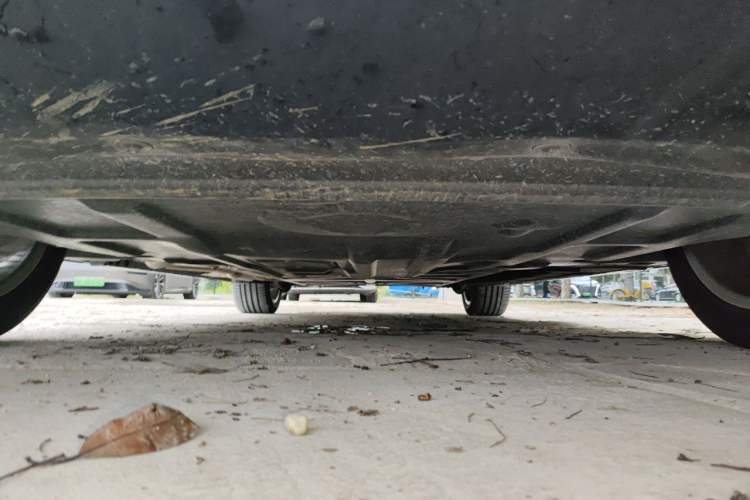 Used Denza D9 2024 DM-i 980 Four-Wheel Drive Flagship Model Chassis Front