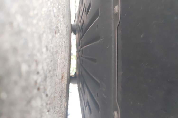 Used Denza D9 2024 EV 620 Premium Model Chassis Front