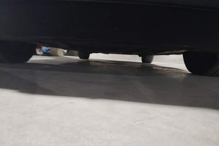 Used Denza D9 2024 DM-i 980 Four-Wheel Drive Flagship Model Chassis Front