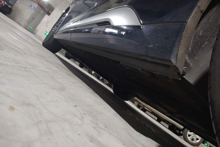 Used Denza D9 2024 DM-i 980 Four-Wheel Drive Flagship Model Chassis Rear Left