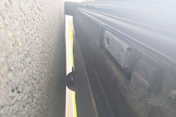 Used Denza D9 2024 DM-i 1050 Luxury Model Chassis Rear Left