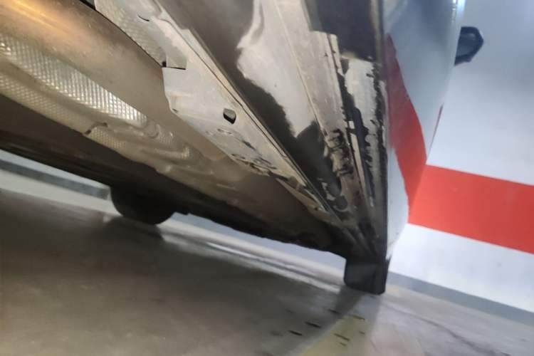 Used Denza D9 2024 DM-i 980 Four-Wheel Drive Prestige Model Chassis Rear Right
