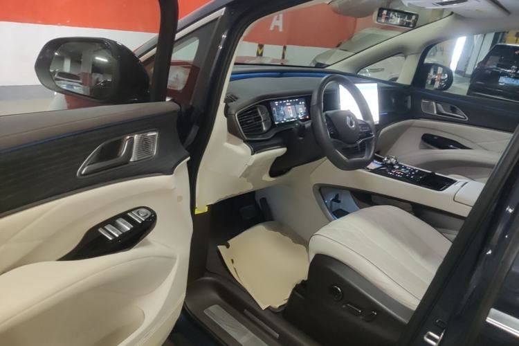 Used Denza D9 2024 DM-i 980 Four-Wheel Drive Prestige Model Driver Seat