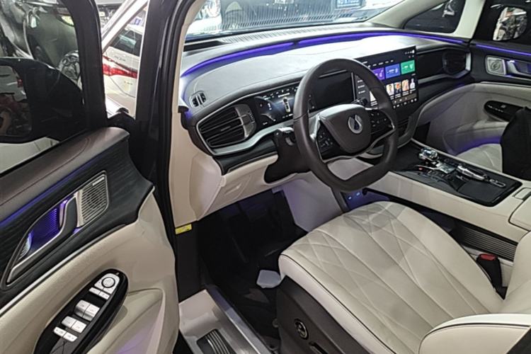 Used Denza D9 2024 DM-i 980 Four-Wheel Drive Flagship Model Driver Seat