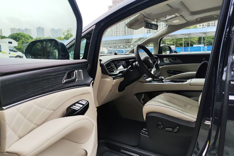 Used Denza D9 2024 DM-i 980 Four-Wheel Drive Flagship Model Driver Seat