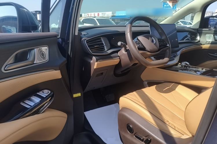 Used Denza D9 2024 DM-i 980 Four-Wheel Drive Flagship Model Driver Seat