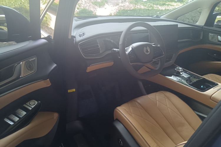 Used Denza D9 2024 DM-i 980 Four-Wheel Drive Flagship Model Driver Seat