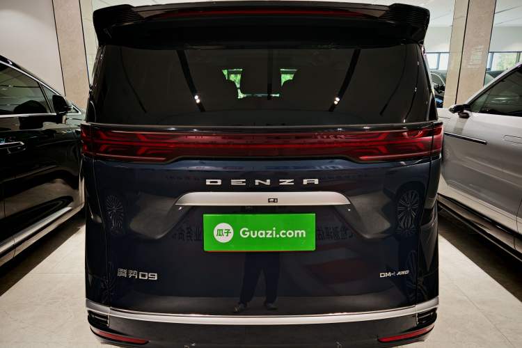 Used Denza D9 2024 DM-i 980 Four-Wheel Drive Prestige Model Exterior 3