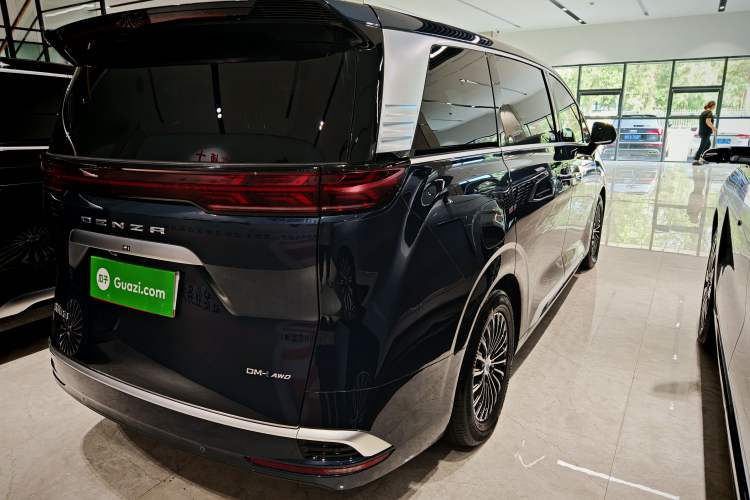 Used Denza D9 2024 DM-i 980 Four-Wheel Drive Prestige Model Exterior 4