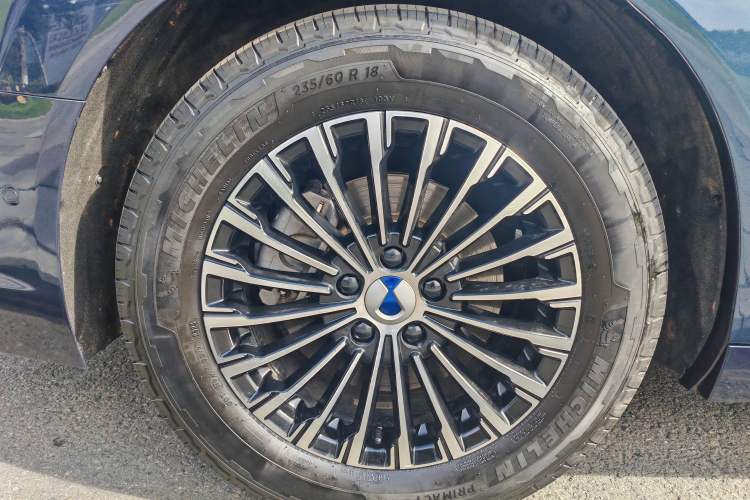 Used Denza D9 2024 DM-i 980 Four-Wheel Drive Flagship Model Exterior 7