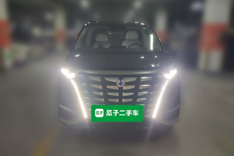 Used Denza D9 2024 DM-i 980 Four-Wheel Drive Prestige Model Front