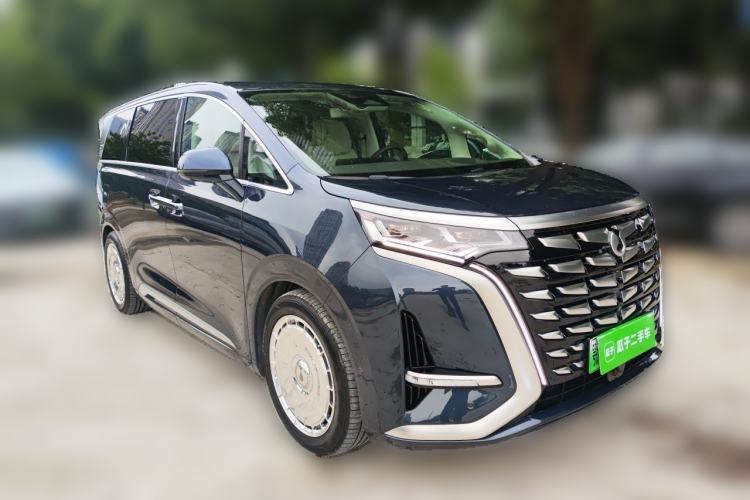 Used Denza D9 2024 DM-i 980 Four-Wheel Drive Flagship Model Front Right 45 Deg