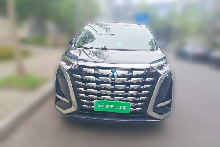 Used Denza D9 2024 DM-i 1050 Luxury Model Front
