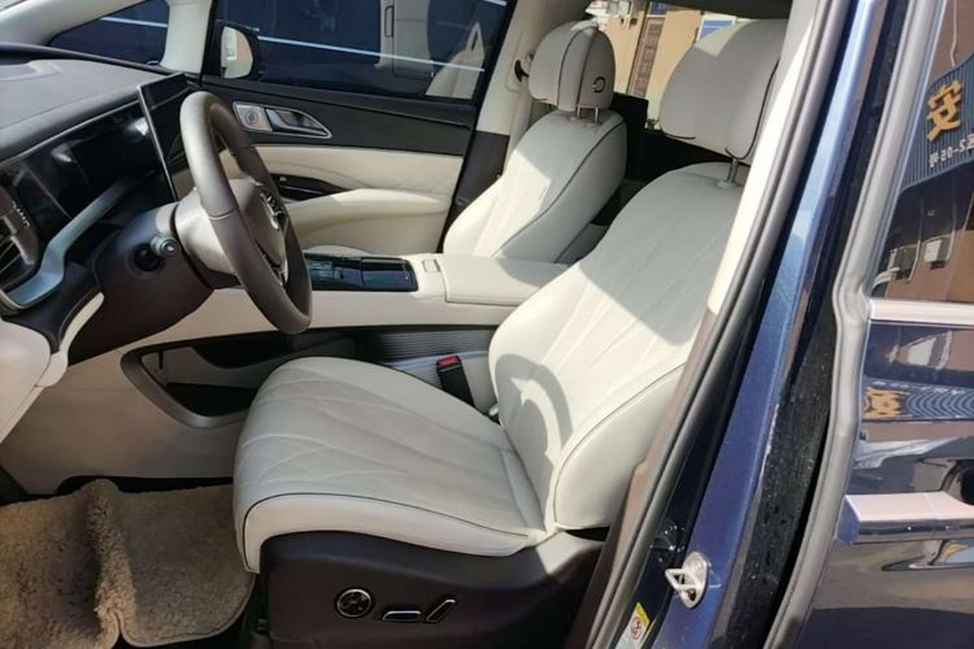 Used Denza D9 2024 DM-i 980 Four-Wheel Drive Flagship Model Left Front Seat