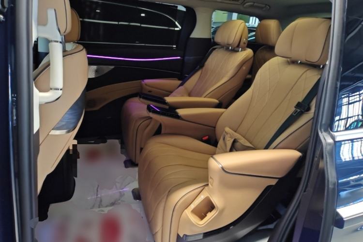 Used Denza D9 2024 DM-i 1050 Luxury Model Left Rear Seat