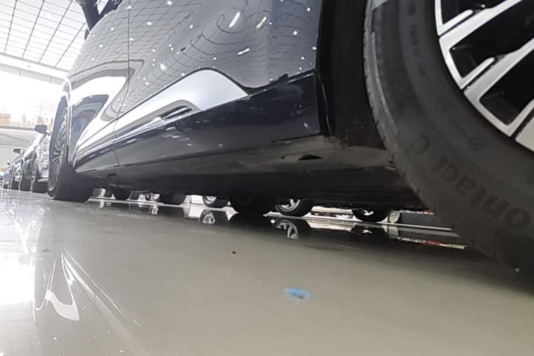 Used Denza D9 2024 DM-i 980 Four-Wheel Drive Flagship Model Left Side Sill