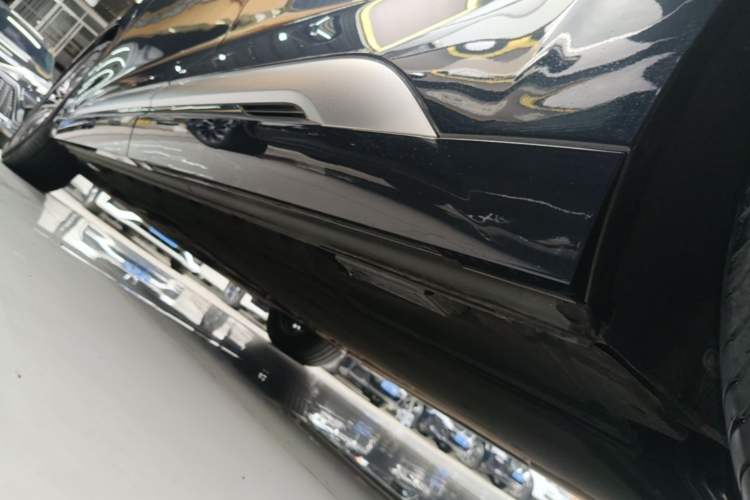 Used Denza D9 2024 DM-i 980 Four-Wheel Drive Flagship Model Left Side Sill