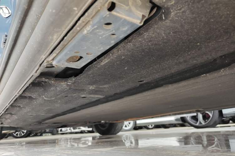 Used Denza D9 2024 DM-i 980 Four-Wheel Drive Flagship Model Left Side Sill