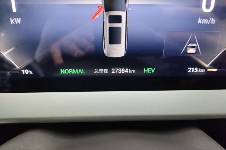 Used Denza D9 2024 DM-i 980 Four-Wheel Drive Flagship Model Odometer Close Up