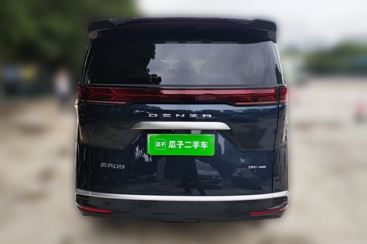 Used Denza D9 2024 DM-i 980 Four-Wheel Drive Flagship Model Rear