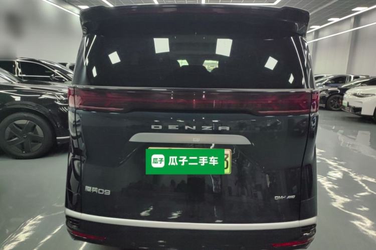 Used Denza D9 2024 DM-i 980 Four-Wheel Drive Prestige Model Rear