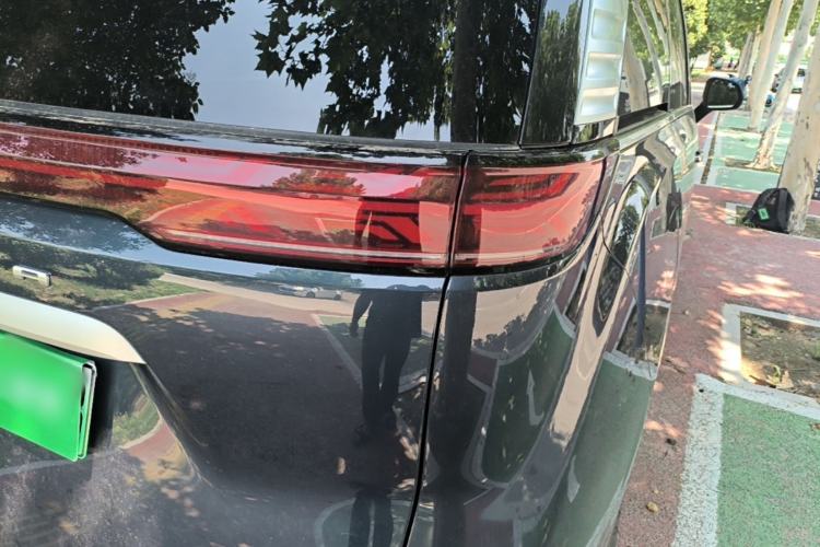 Used Denza D9 2024 DM-i 1050 Luxury Model Right Rear Taillight