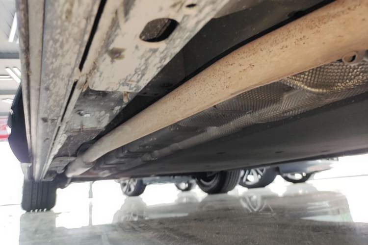 Used Denza D9 2024 DM-i 980 Four-Wheel Drive Flagship Model Right Side Sill