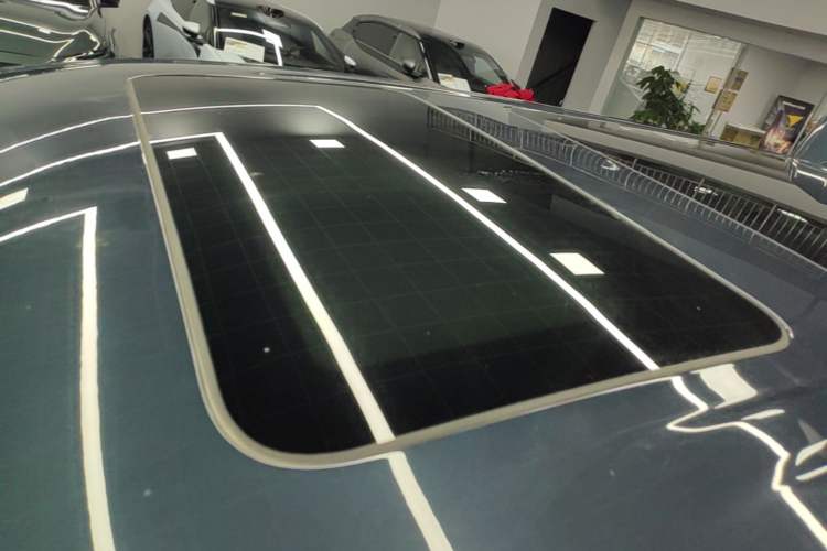 Used Denza D9 2024 DM-i 980 Four-Wheel Drive Prestige Model Roof