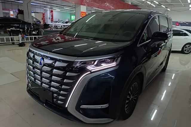 Używany Denza D9 2024 DM-i 980 Four-Wheel Drive Prestige Model