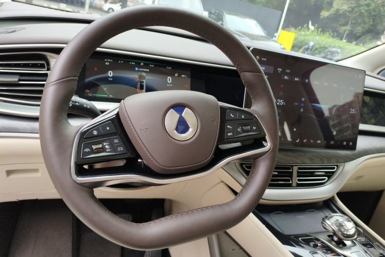 Used Denza D9 2024 DM-i 1050 Luxury Model Steering Wheel