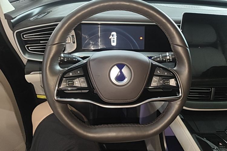Used Denza D9 2024 DM-i 980 Four-Wheel Drive Flagship Model Steering Wheel