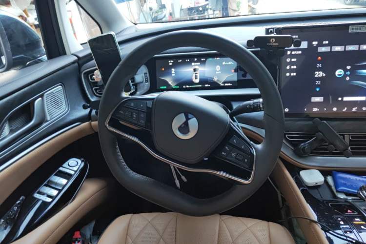 Used Denza D9 2024 EV 620 Premium Model Steering Wheel