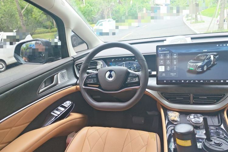 Used Denza D9 2024 DM-i 1050 Luxury Model Steering Wheel