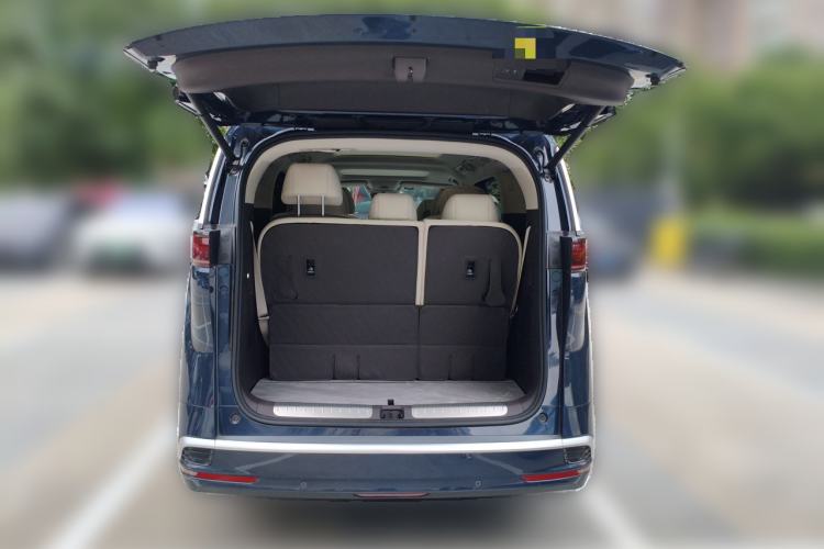 Used Denza D9 2024 DM-i 1050 Luxury Model Trunk