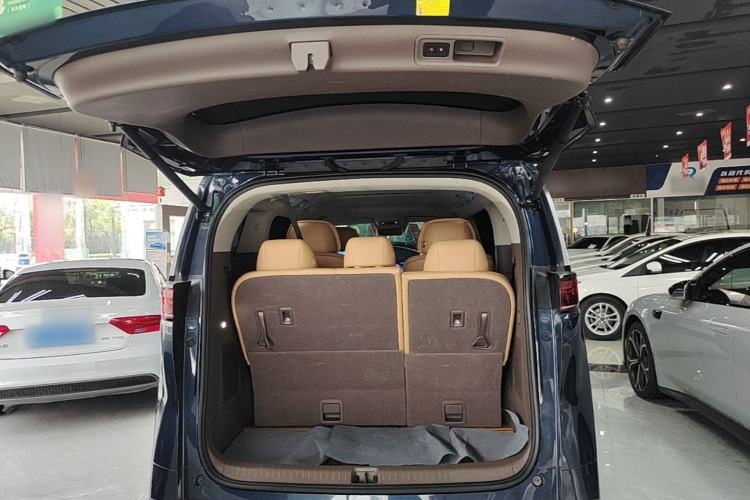 Used Denza D9 2024 DM-i 980 Four-Wheel Drive Flagship Model Trunk