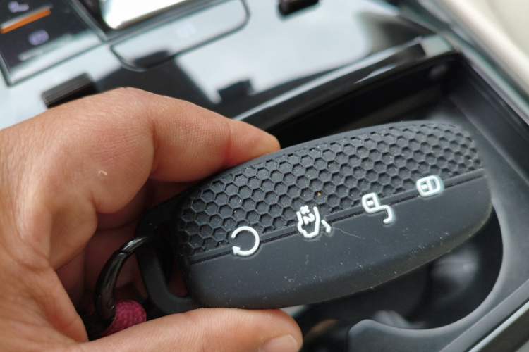Used Denza D9 2024 DM-i 1050 Luxury Model Vehicle Key