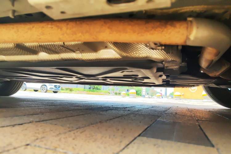 Used Denza D9 2024 DM-i 980 Four-Wheel Drive Prestige Model Chassis Front Right