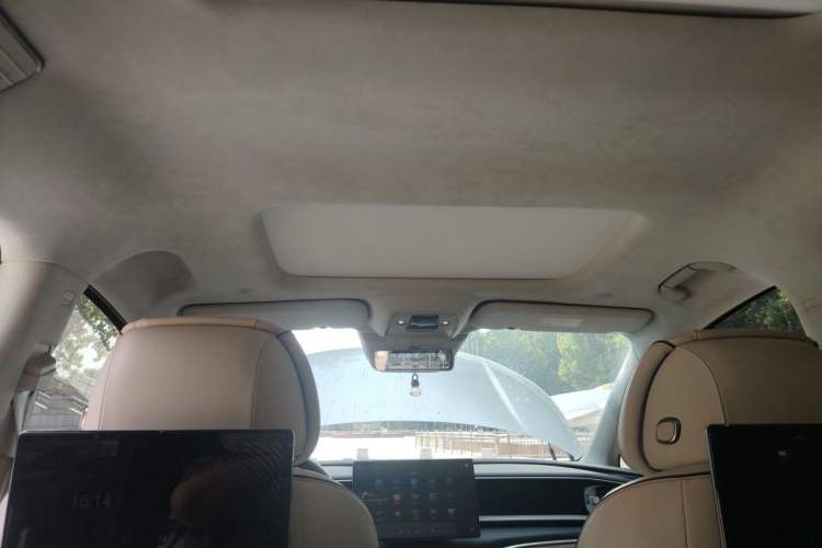 Used Denza D9 2024 DM-i 980 Four-Wheel Drive Prestige Model Headliner