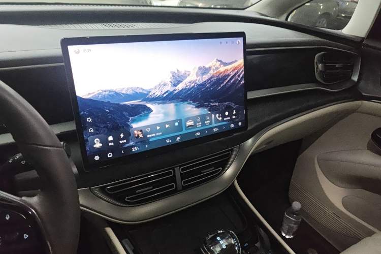 Used Denza D9 2024 DM-i 970 Luxury Model Audio And AC Panel