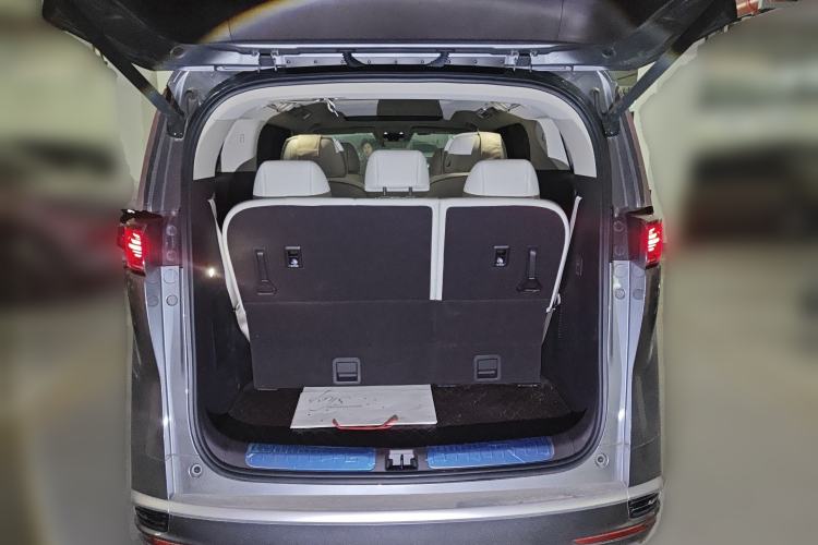 Used Denza D9 2024 DM-i 970 Luxury Model Trunk