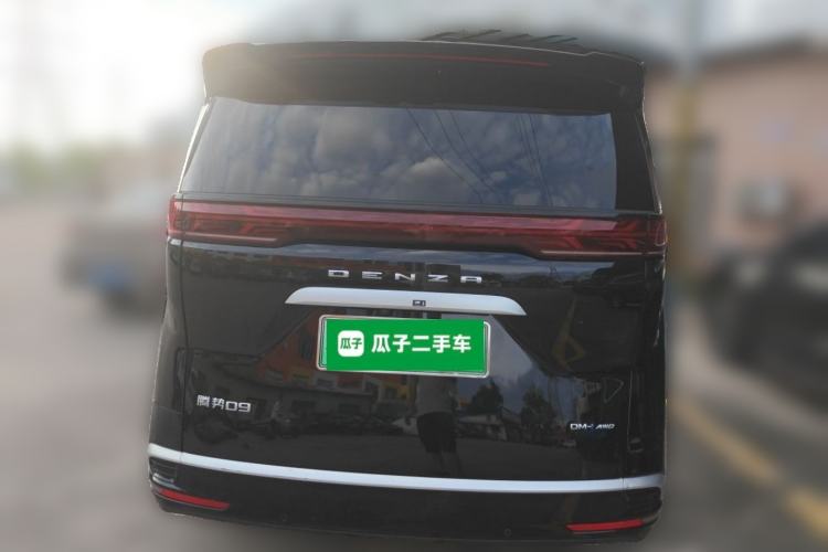 Used Denza D9 2024 DM-i 980 Four-Wheel Drive Flagship Model Rear