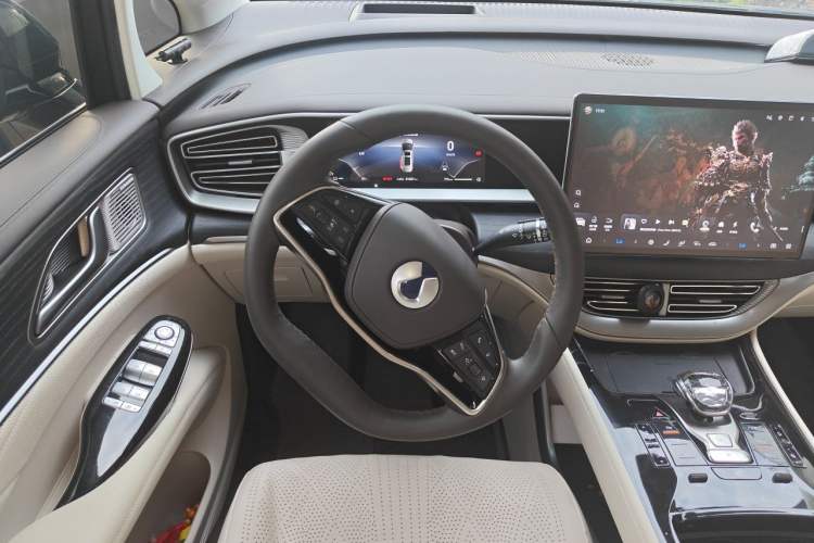 Used Denza D9 2024 DM-i 980 Four-Wheel Drive Flagship Model Steering Wheel