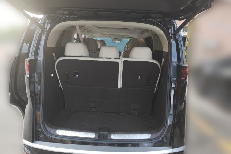 Used Denza D9 2024 DM-i 980 Four-Wheel Drive Flagship Model Trunk