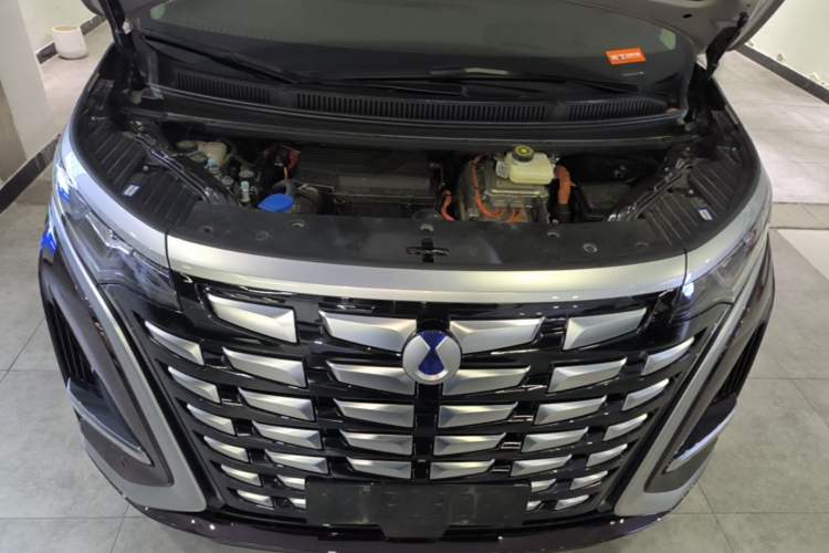 Used Denza D9 2024 PIONEER Four-Seat Pioneer Edition Engine Bay