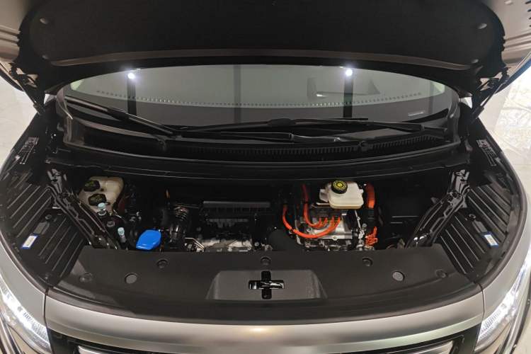 Used Denza D9 2024 PIONEER Four-Seat Pioneer Edition Engine Bay