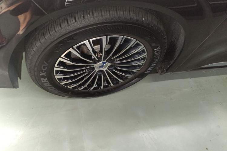 Used Denza D9 2024 EV 600 Four-Wheel Drive Prestige Model Exterior 4